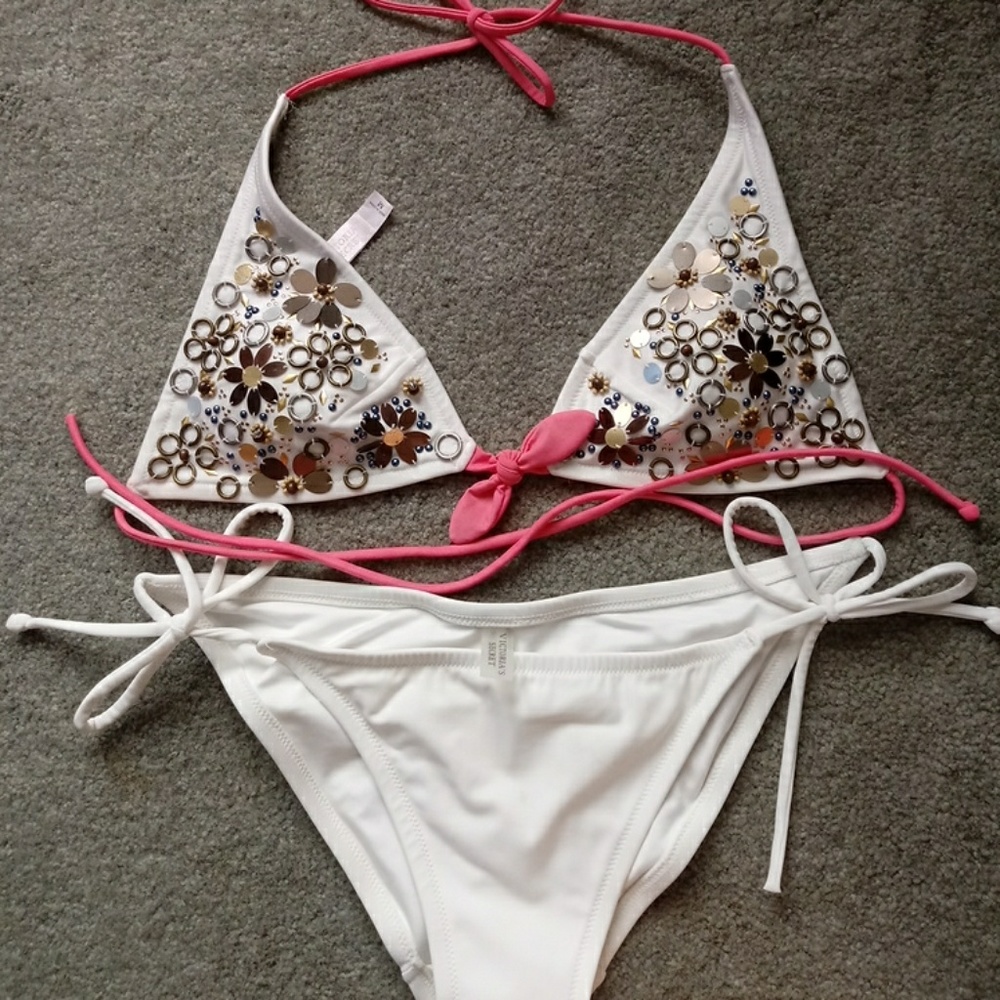 Victoria Secret 2Piece.